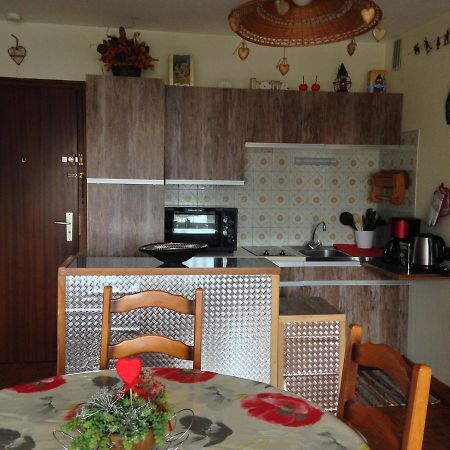 Appartement Le Frene Thones Bagian luar foto